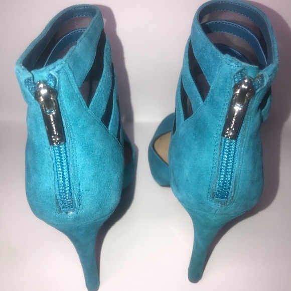 Jessica Simpson Ankle Zip Heels - Picture 3 of 4